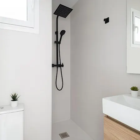 Apartment Flat Near For 4 *